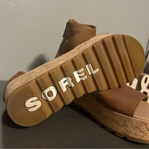 Sorel Cameron Flatform Ankle Strap Sandals
